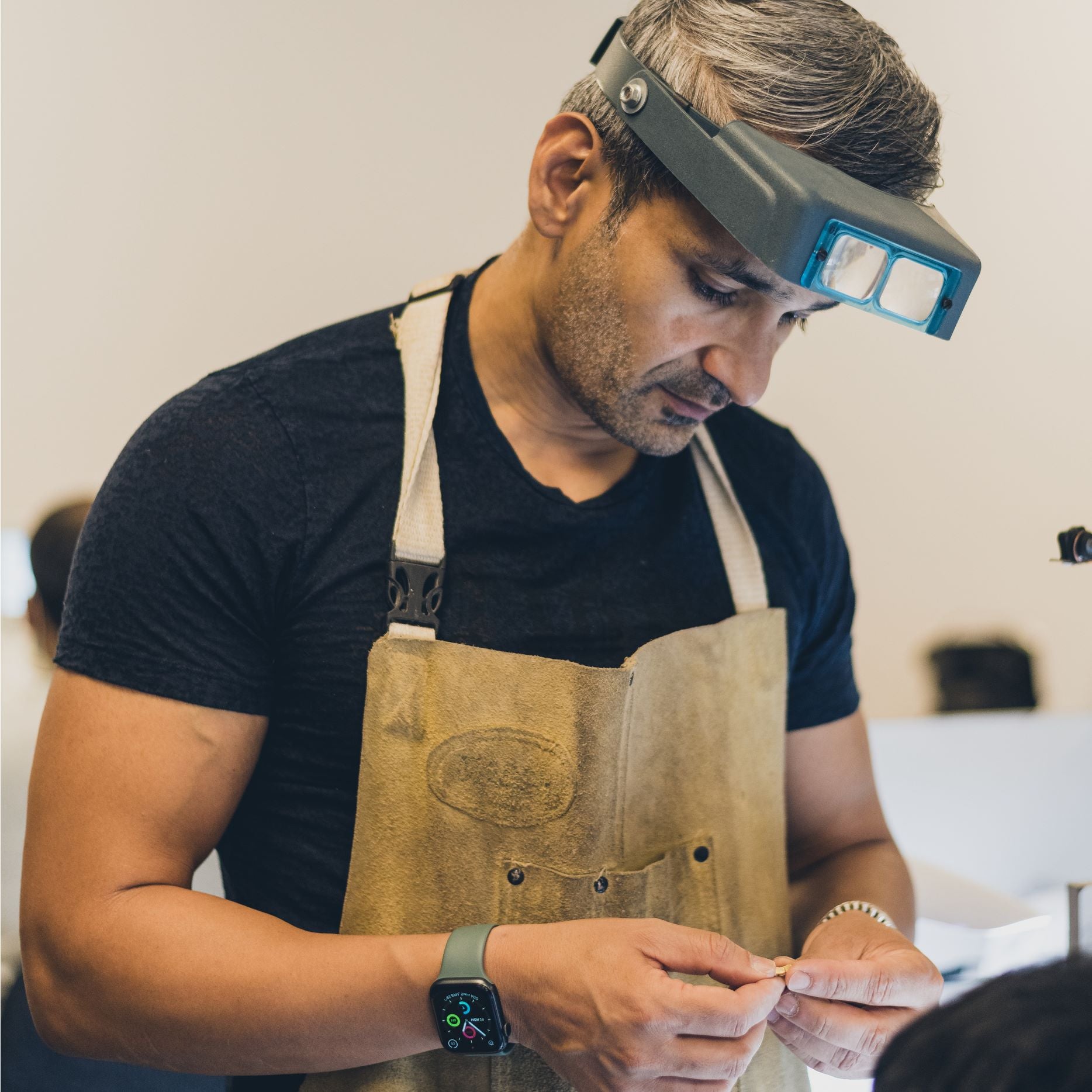 Crafting with Heart: The Renaissance of Jewelry Artisans